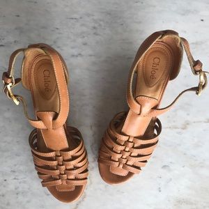 Chloe vintage shoes fits a size 7